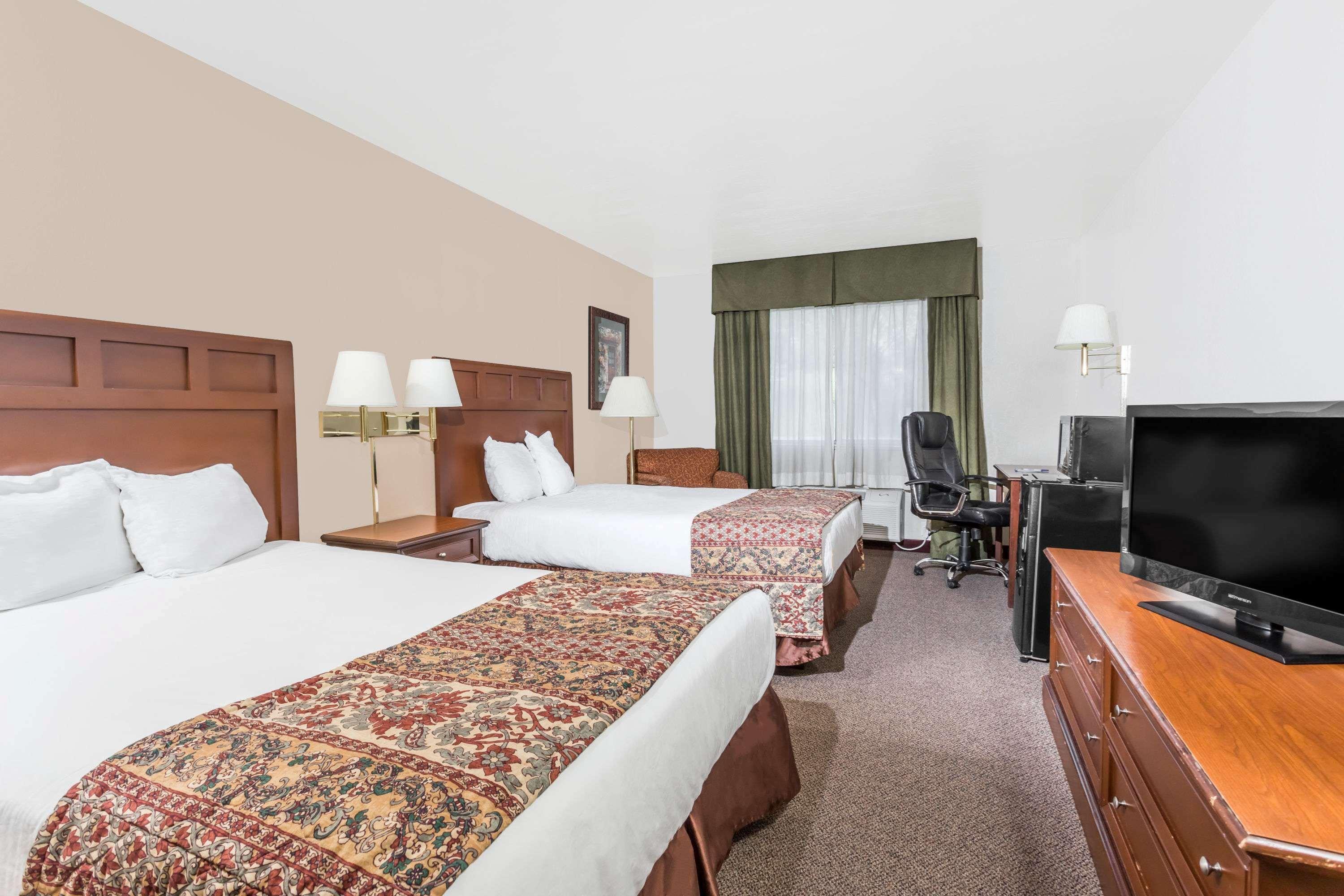 Hotel Baymont By Wyndham 3*